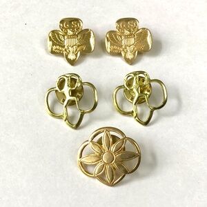 Vintage Girl Scouts Membership Pins Set of 5 Daisy Brownie Junior Gold Tone